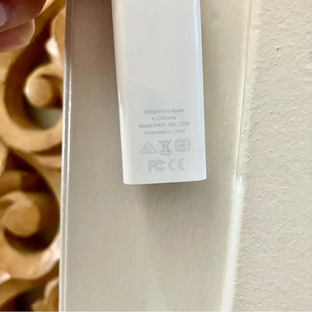 Apple A1433 Thunderbolt to Gigabit Ethernet Adapter
